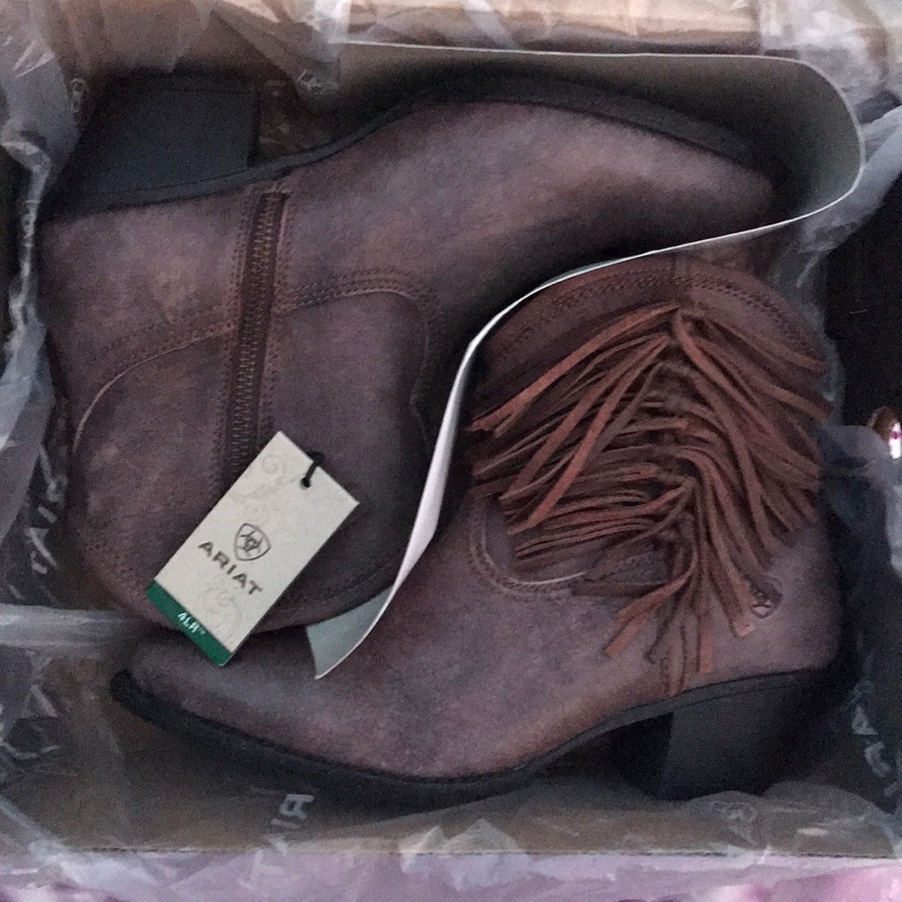 NWT Ariat Dutchess Tassel Boots Size 9